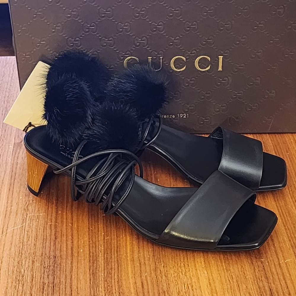 $980 Brand New 100% Auth Gucci Women's Sandals Black with Mink Fur EU 39 US 9